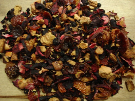 Früchtetee Inselholunder besteht aus einer harmonischen Mischung von Apfelstücken, Holunderbeeren, Hibiskusblüten, Hagebutten und Holunderblüten