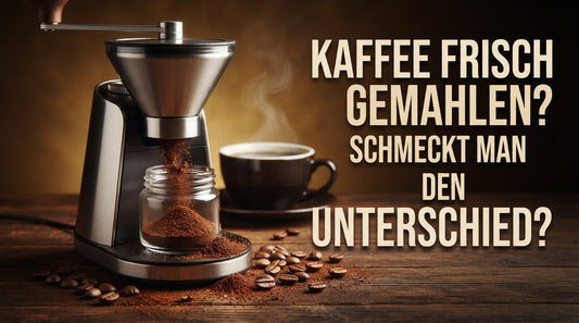 Frisch gemahlener Kaffee mit Kaffeemühle und Kaffeetasse – schmeckt man den Unterschied?