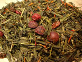 Kombination von Sanddornbeeren und Cranberries bringt eine fruchtige Dimension in den grünen  Tee